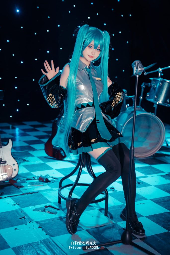 白莉爱吃巧克力 Miku (11)