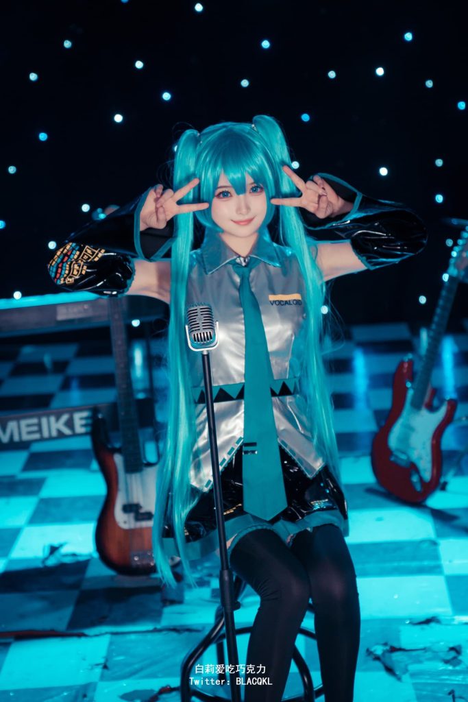 白莉爱吃巧克力 Miku (2)