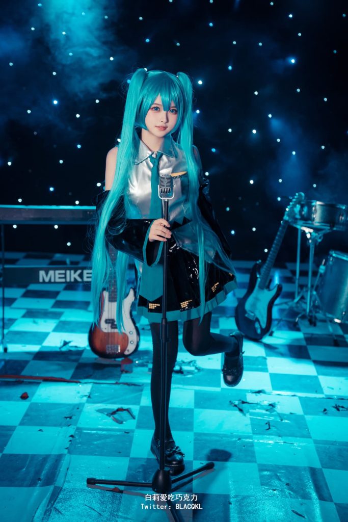 白莉爱吃巧克力 Miku (4)