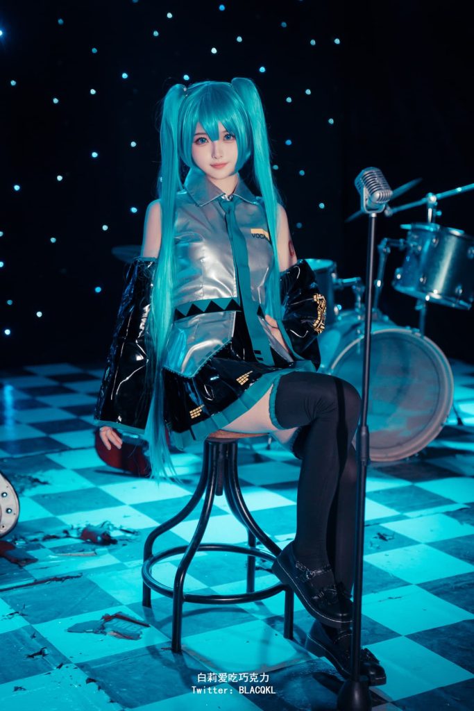 白莉爱吃巧克力 Miku (6)