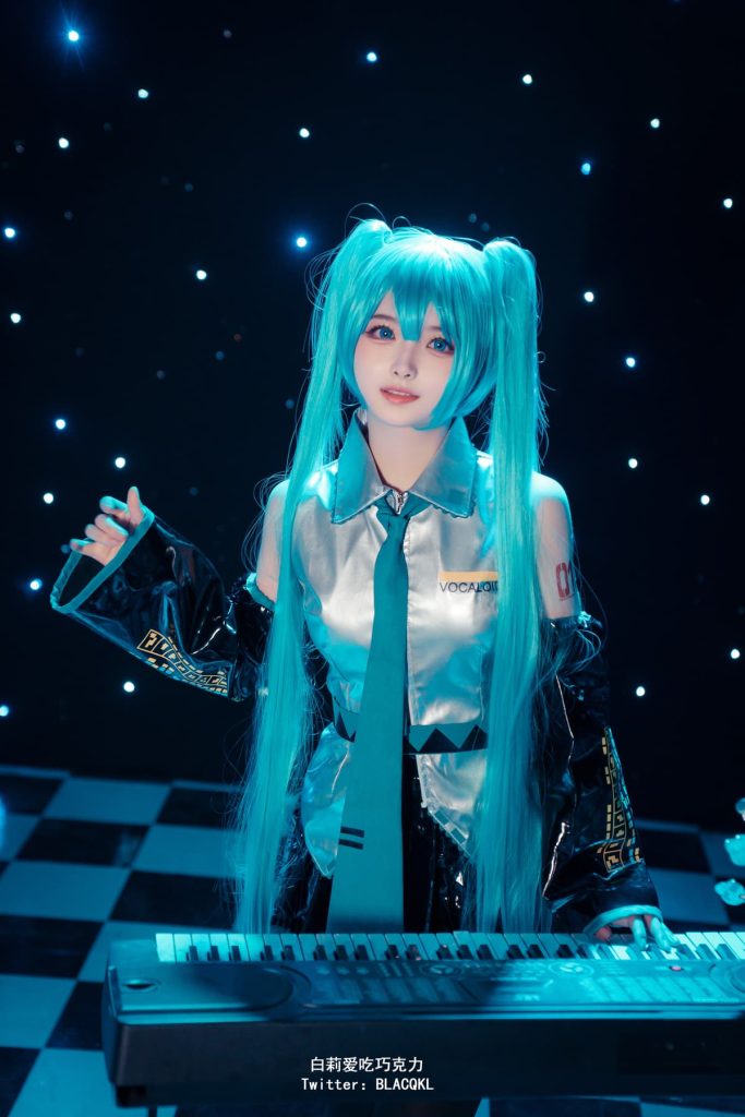 白莉爱吃巧克力 Miku (8)