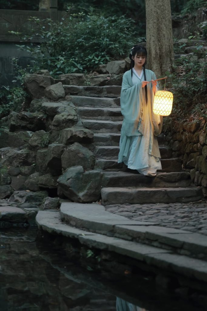 白莉爱吃巧克力 原理猪 古风汉服 (6)