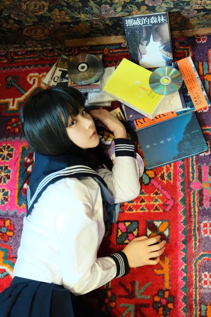 白莉爱吃巧克力 原理猪 闺房JK (10)
