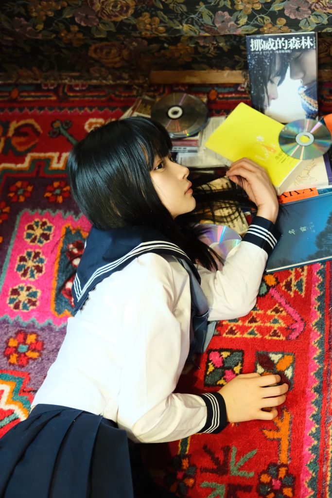 白莉爱吃巧克力 原理猪 闺房JK (9)