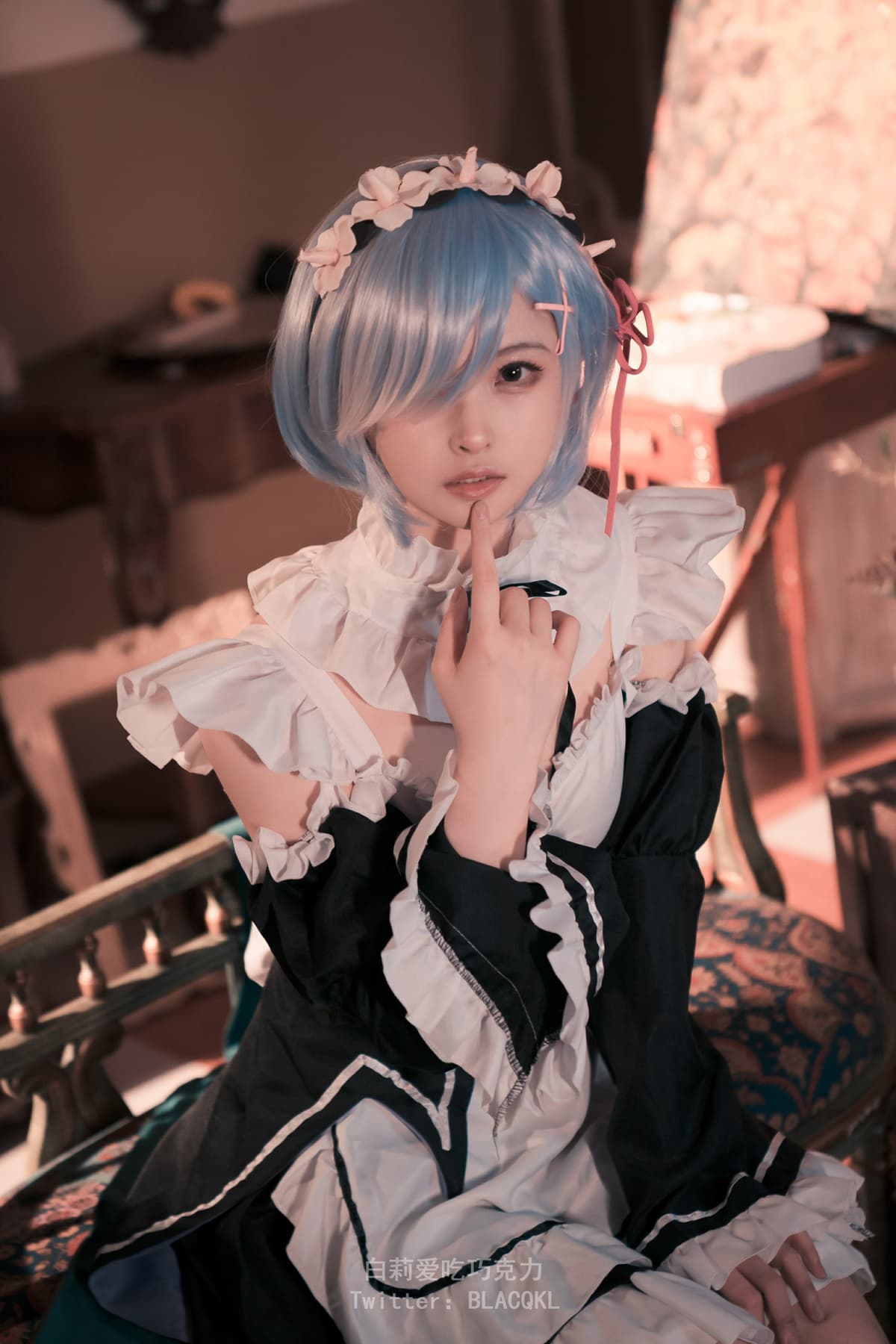白莉爱吃巧克力 蕾姆女仆装 (10)