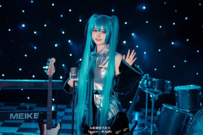 白莉爱吃巧克力 Miku (1)