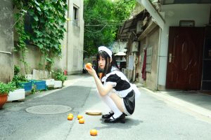 白莉爱吃巧克力 原理猪 深巷女仆 (1)