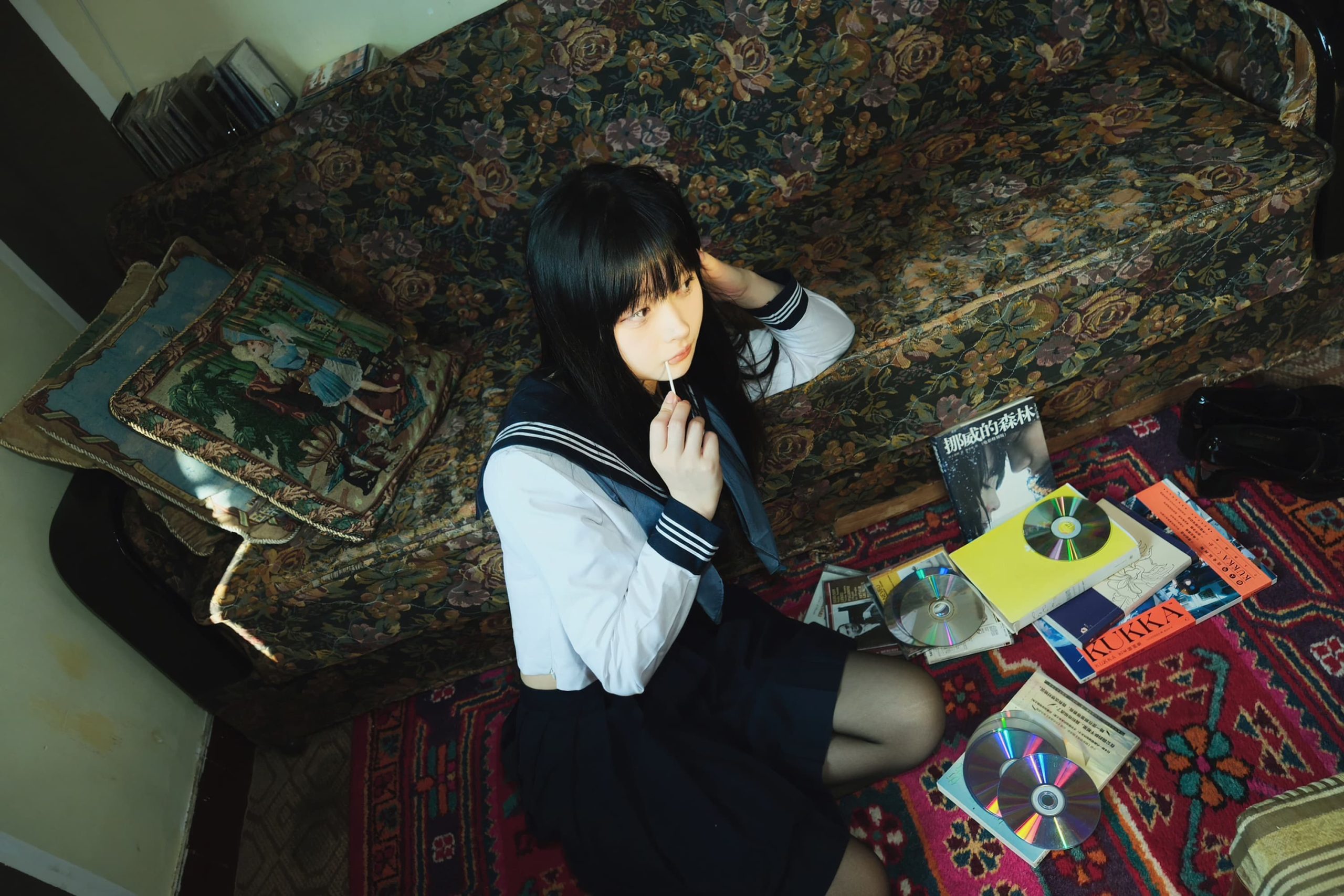 白莉爱吃巧克力 原理猪 闺房JK