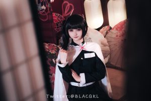 白莉爱吃巧克力 香奈乎封面